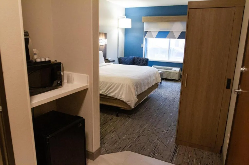 Bed in Holiday Inn Express O'Neill By IHG