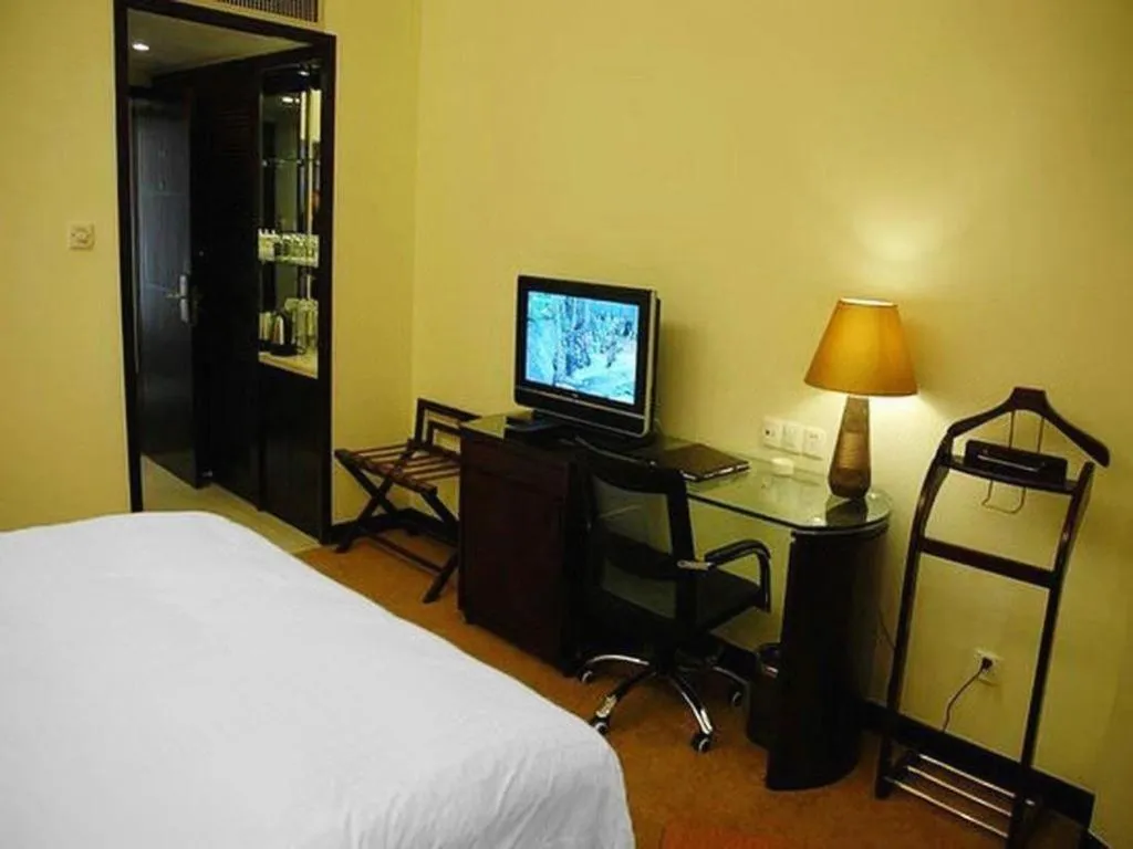 Bed in NanYing Hotel Shanghai