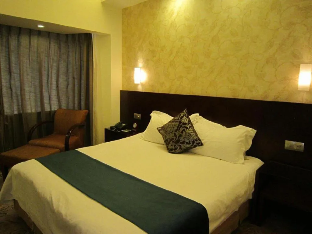 Bed in NanYing Hotel Shanghai