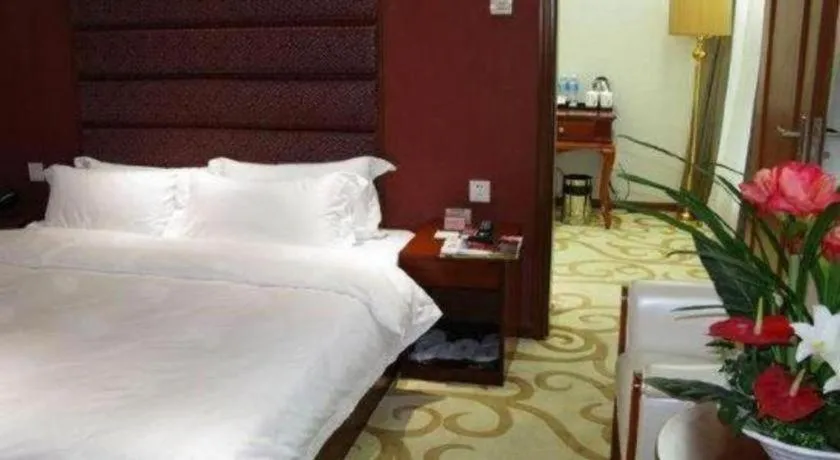 Bed in Milu Hotel