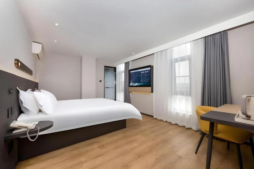 Bed in Jinjiang Inn Shenzhen Airport