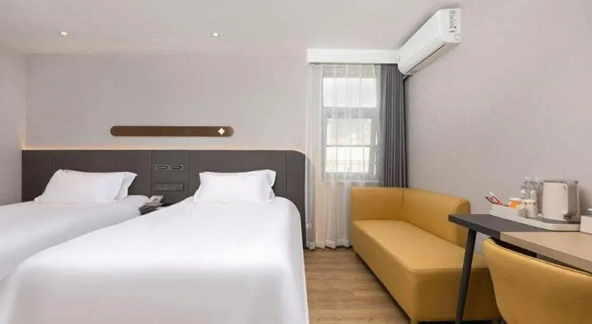 Bed in Jinjiang Inn Shenzhen Airport