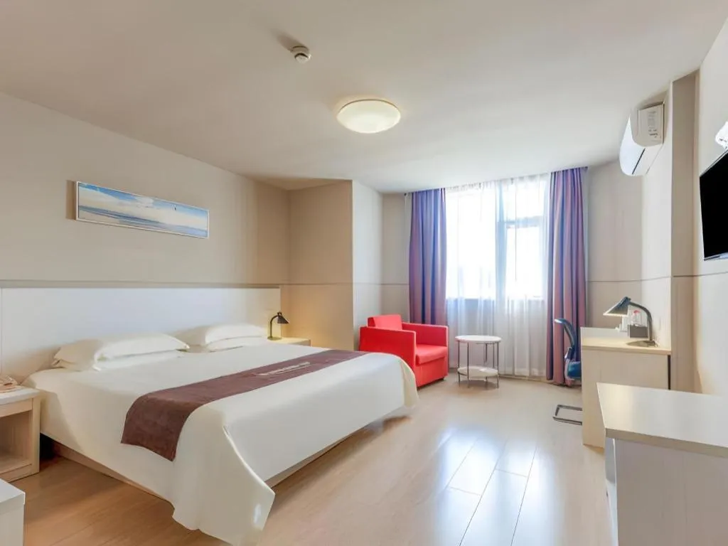 Bed in Jinjiang Inn Zhuhai Xiangzhou Qinglv Middle Road Theater