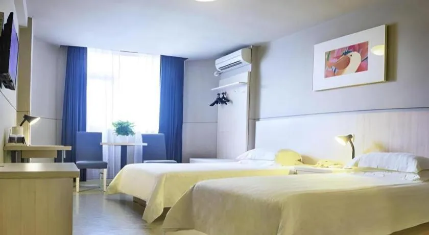 Bed in Jinjiang Inn Zhuhai Xiangzhou Qinglv Middle Road Theater