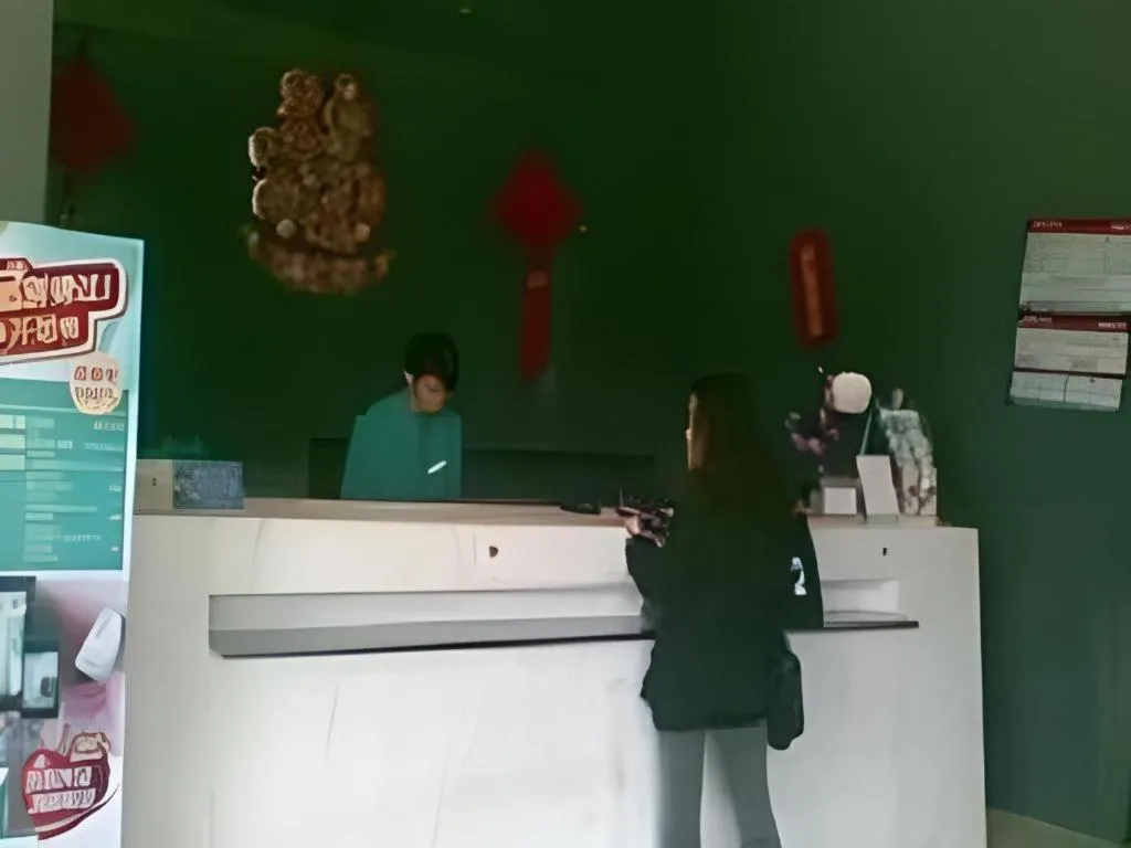 Jinjiang Inn Zhuhai Xiangzhou Qinglv Middle Road Theater