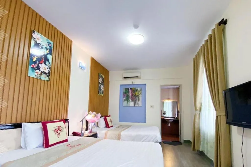 Bed in Ideal Hotel Hue