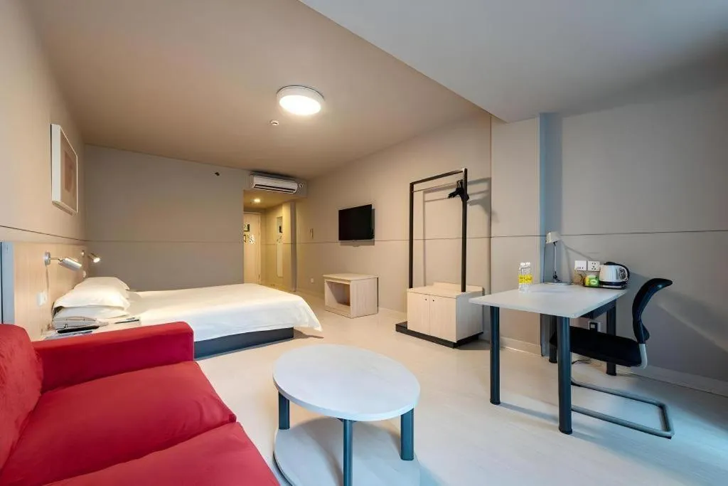 Bed in Jinjiang Inn Shanghai Expo Park Pusan Rd