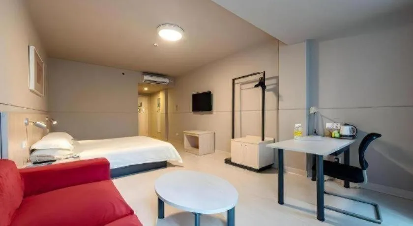 Bed in Jinjiang Inn Shanghai Expo Park Pusan Rd