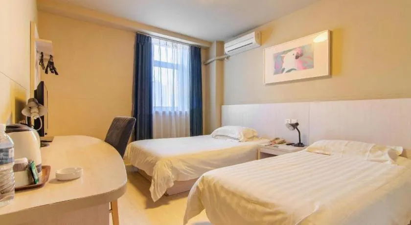 Bed in Jinjiang Inn Shenyang North Station
