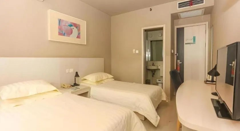 Bed in Jinjiang Inn Shenyang North Station