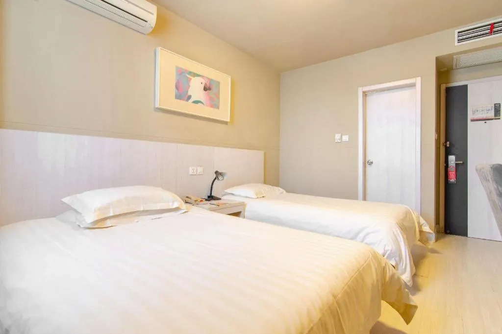 Bed in Jinjiang Inn Shenyang North Station