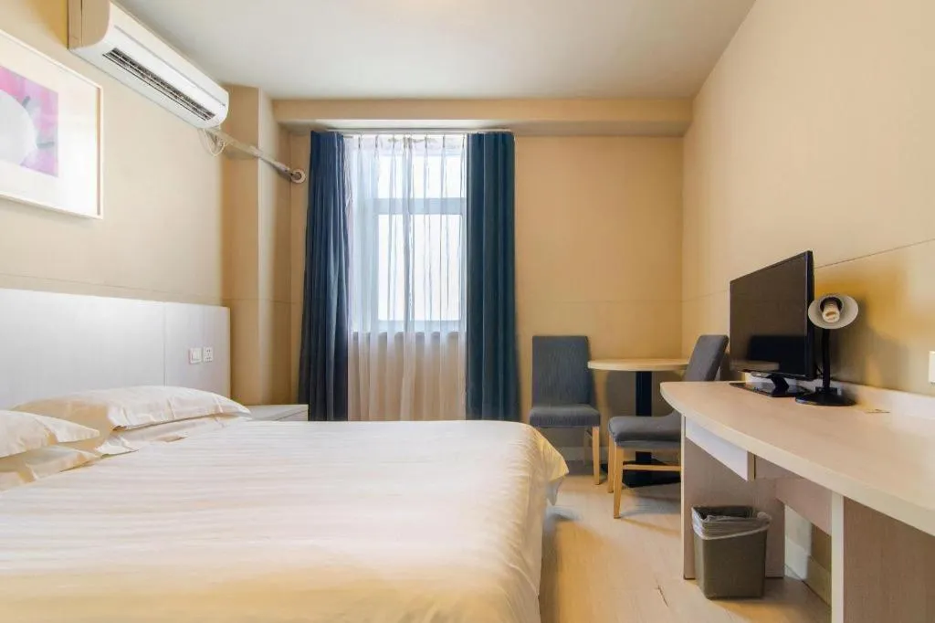 Bed in Jinjiang Inn Shenyang North Station