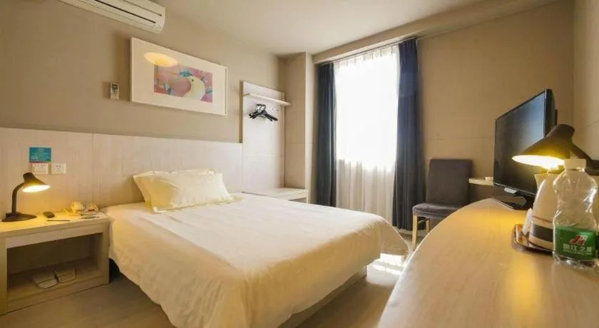 Bed in Jinjiang Inn Shenyang North Station