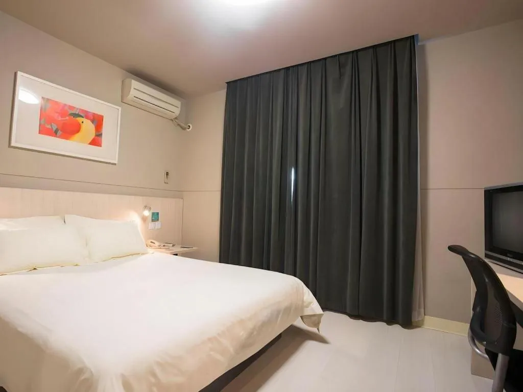 Bed in Jinjiang Inn Shenyang North Station