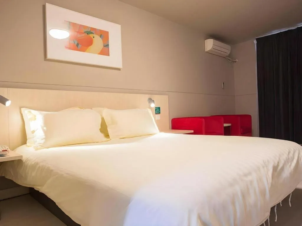 Bed in Jinjiang Inn Shenyang North Station