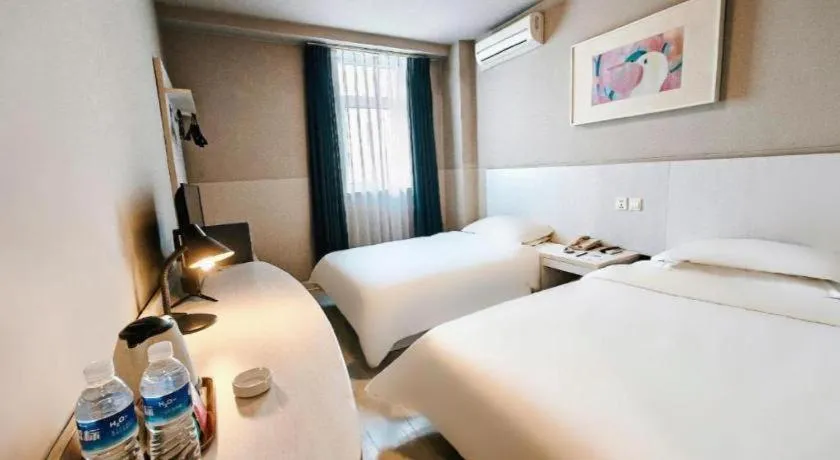 Bed in Jinjiang Inn Shenyang North Station