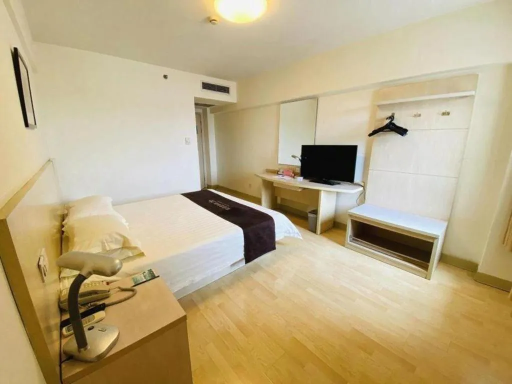 Bed in Jinjiang Inn Tianjin Zhongshan Road