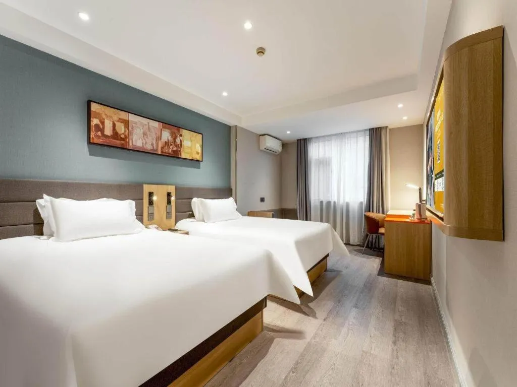 Bed in Jinjiang Inn Wuhan Wansongyuan Food Street Qushui Building