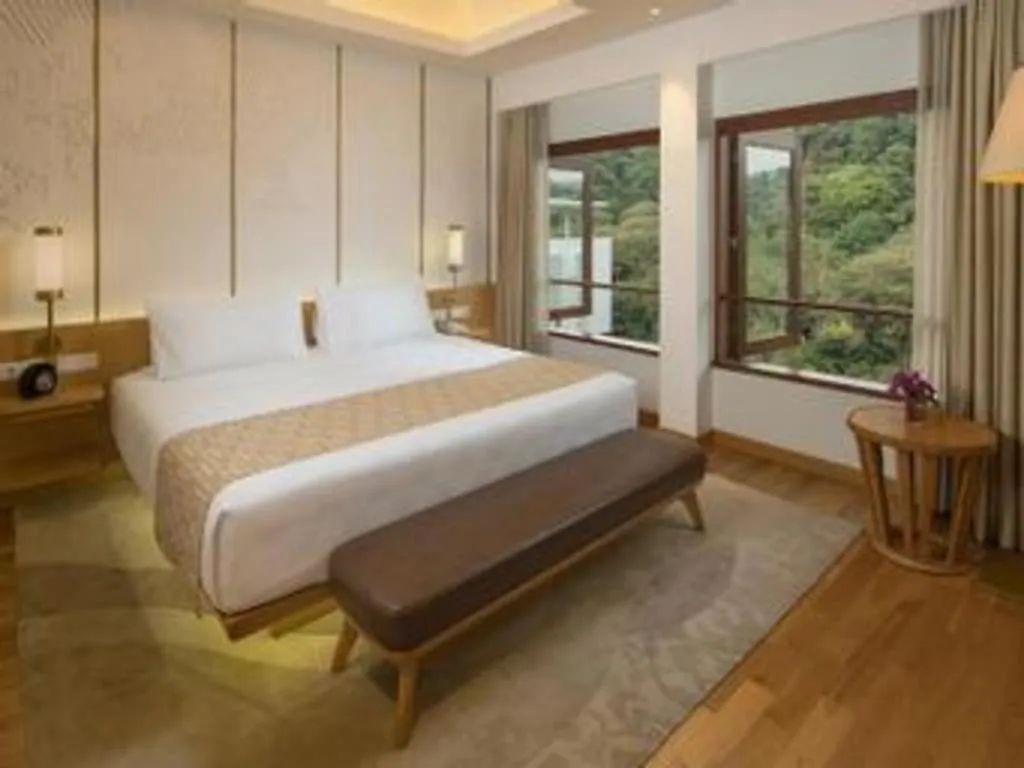 Bed in Padma Hotel Bandung