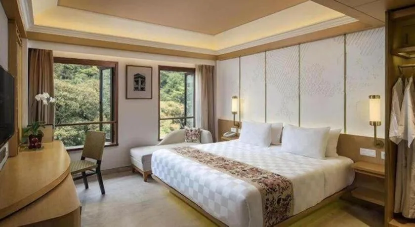 Bed in Padma Hotel Bandung