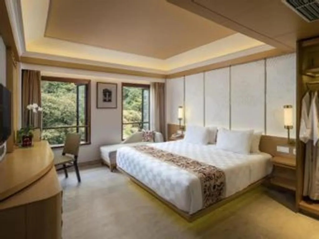 Bed in Padma Hotel Bandung