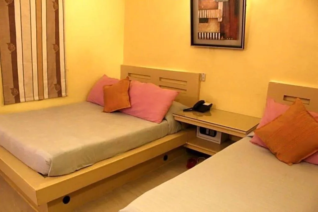 Franchise One Hotel 7430