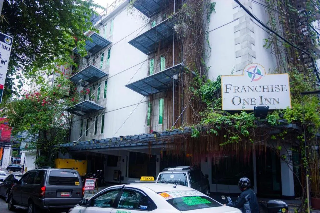 Franchise One Hotel 7430