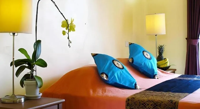 Bed in Khaolak Palm Hill Resort