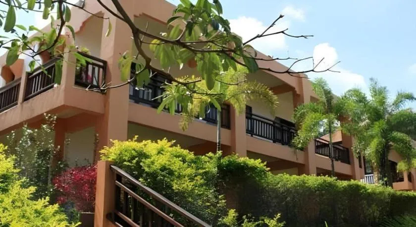 Khaolak Palm Hill Resort