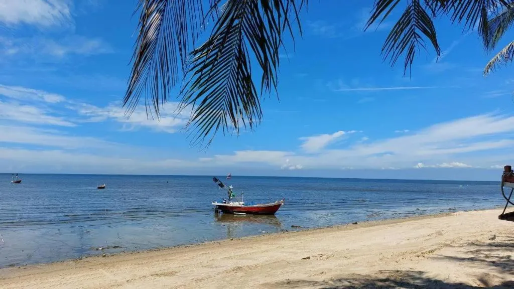 Nana Chat Bangsaen Hotel