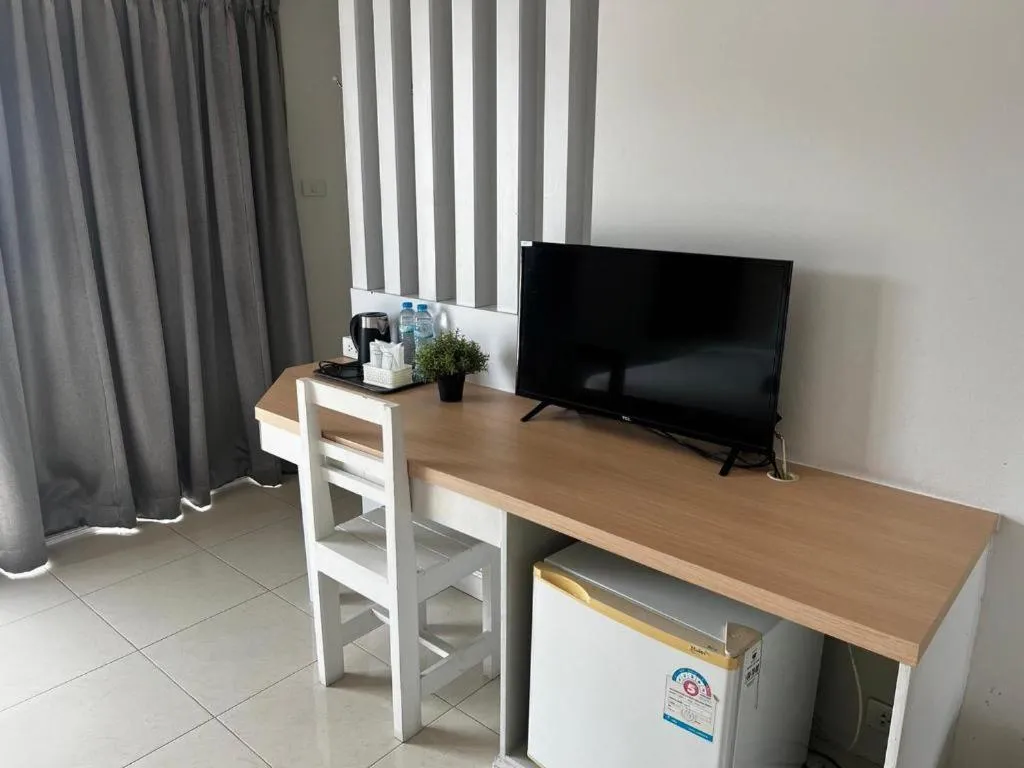 Nana Chat Bangsaen Hotel