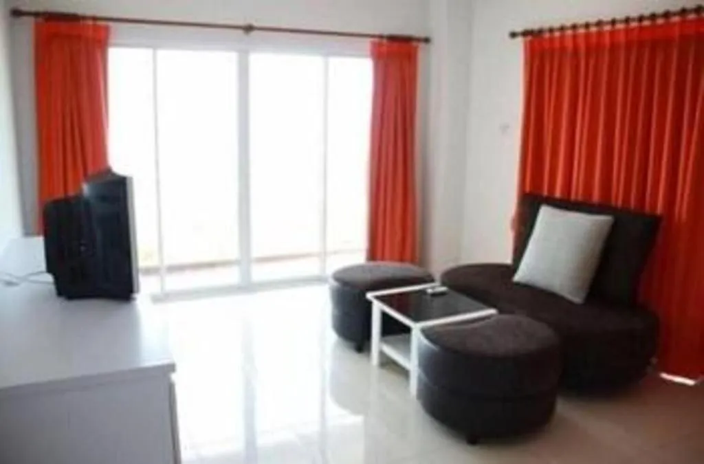 Nana Chat Bangsaen Hotel