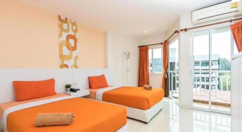 Bed in Nana Chat Bangsaen Hotel