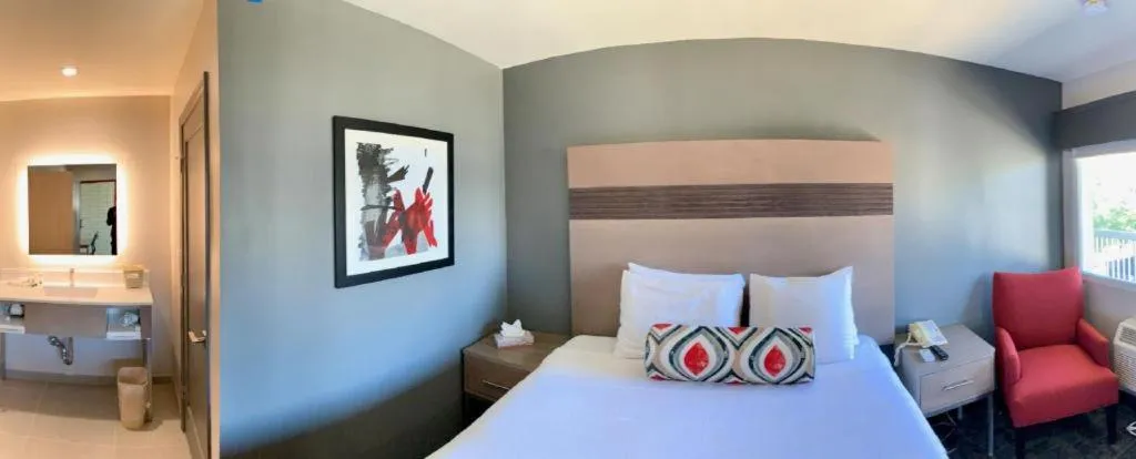 Bed in Pacific Motor Inn