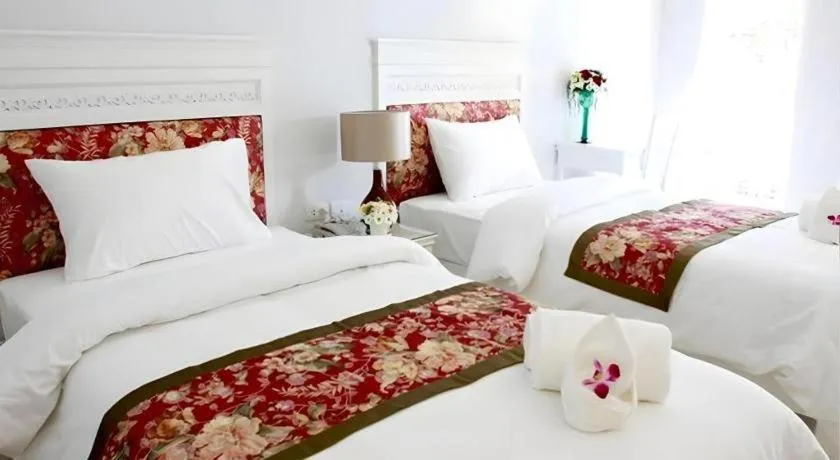 Bed in Amarin Resort