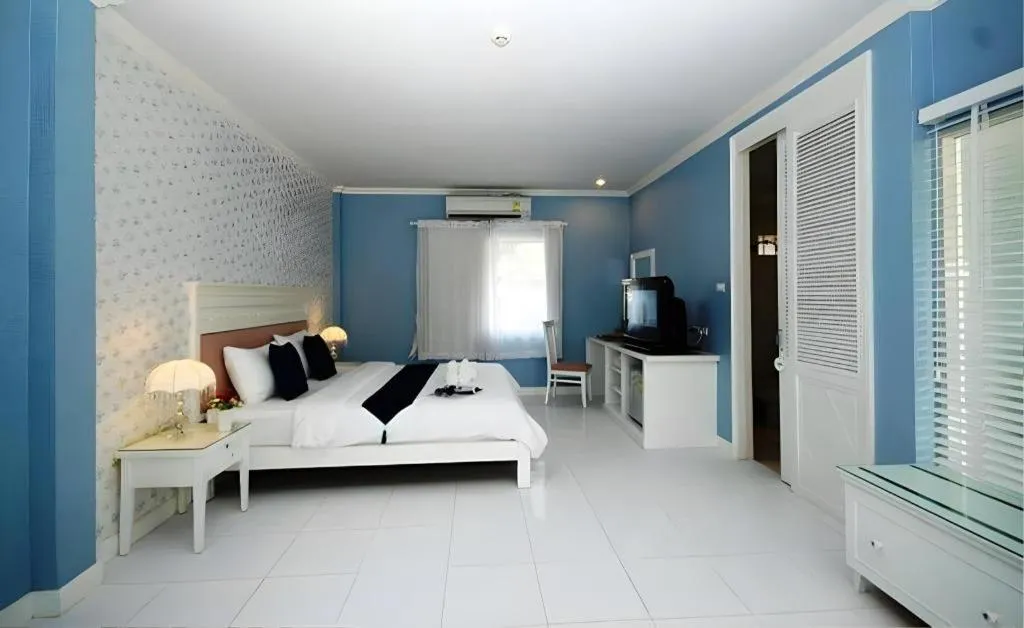 Bed in Amarin Resort