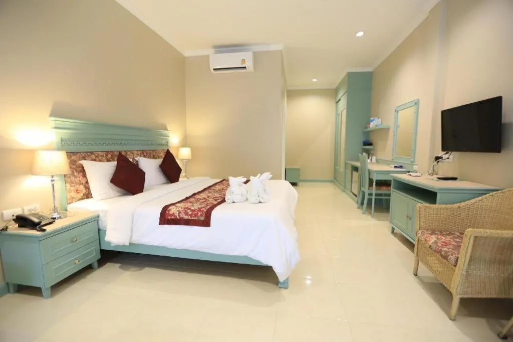 Bed in Amarin Resort