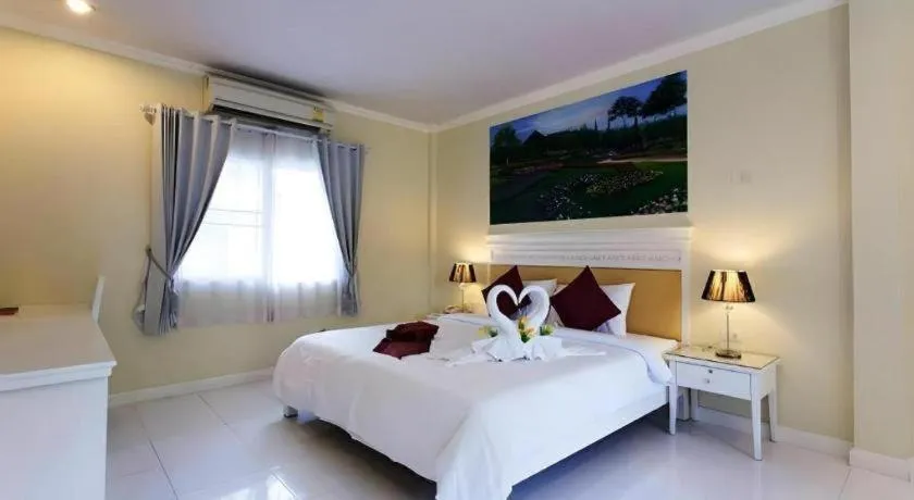Bed in Amarin Resort