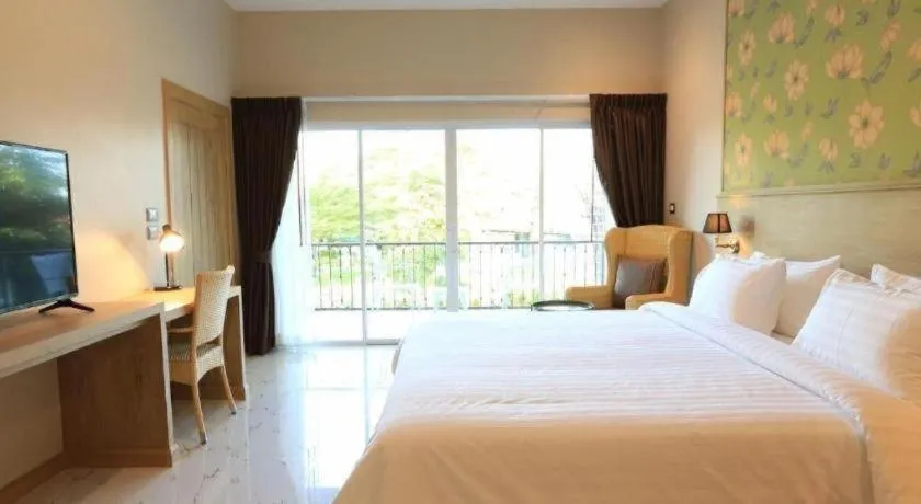 Bed in Amarin Resort