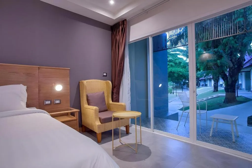 Bed in Amarin Resort