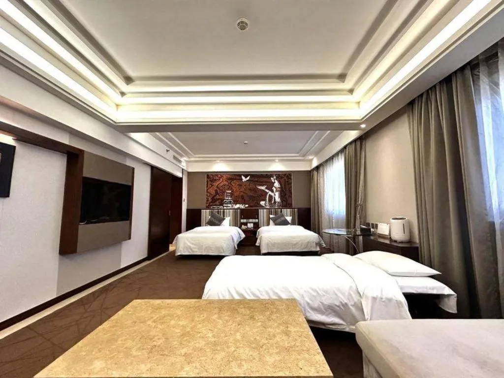 Bed in Grand Skylight Catic Hotel