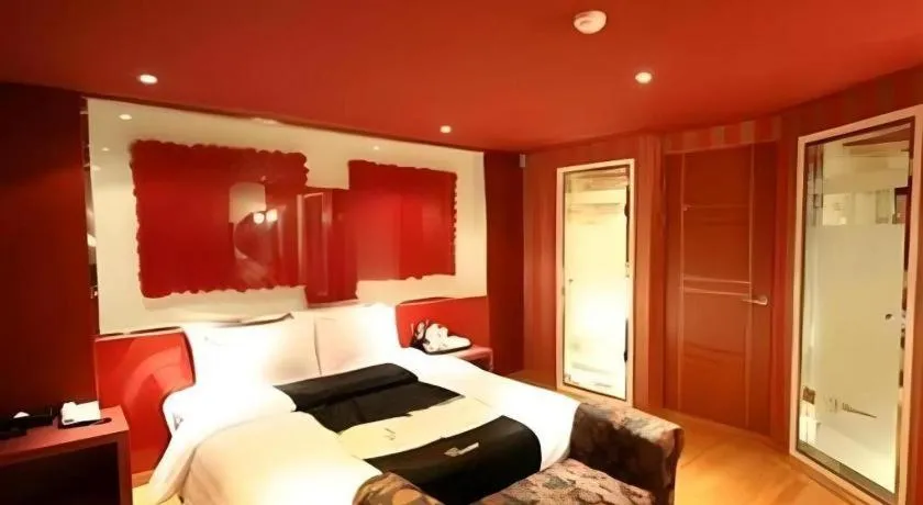Bed in Fox Hotel