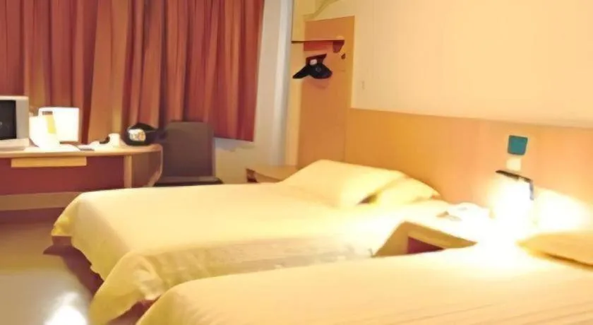 Bed in Jinjiang Inn Shaoxing Shengli West Road Luxun Hometown