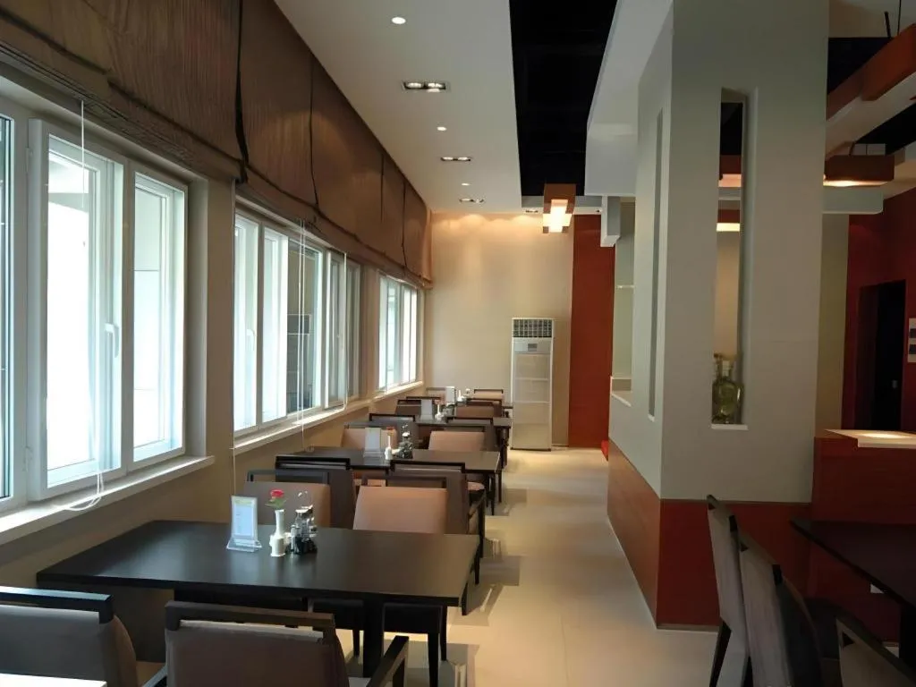 Jinjiang Inn Jiaxing South Lake