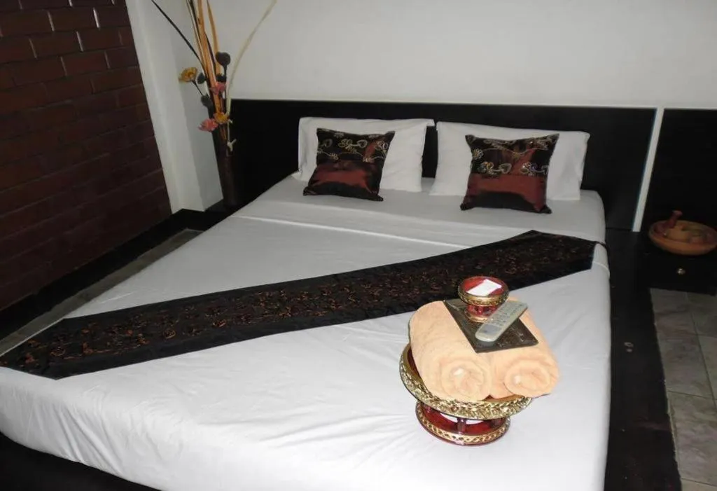 Bed in Baan Pim