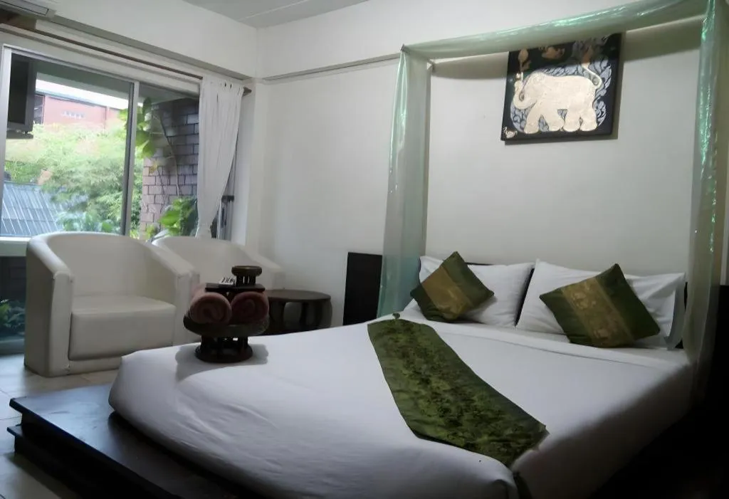 Bed in Baan Pim