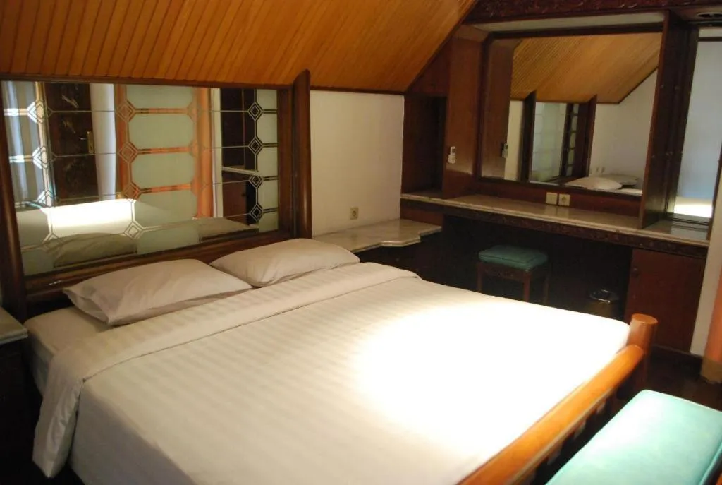 Bed in Putri Duyung Ancol