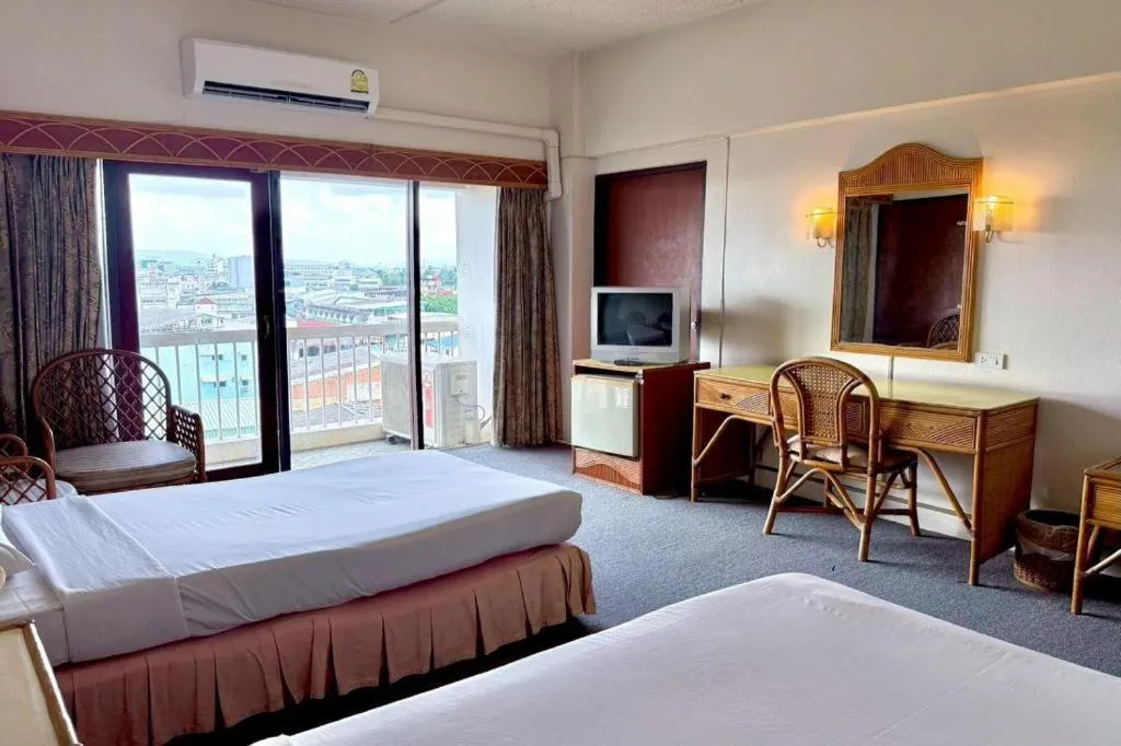 Bed in Pailyn Phitsanulok Hotel