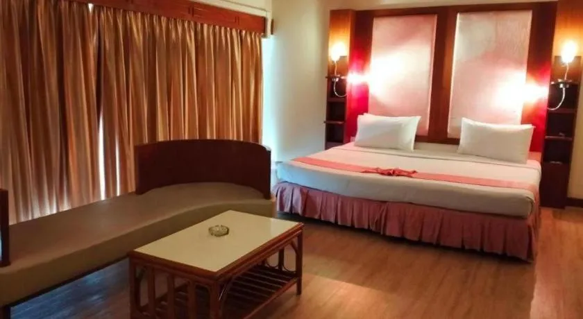 Bed in Pailyn Phitsanulok Hotel
