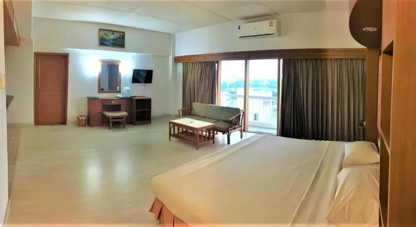 Bed in Pailyn Phitsanulok Hotel